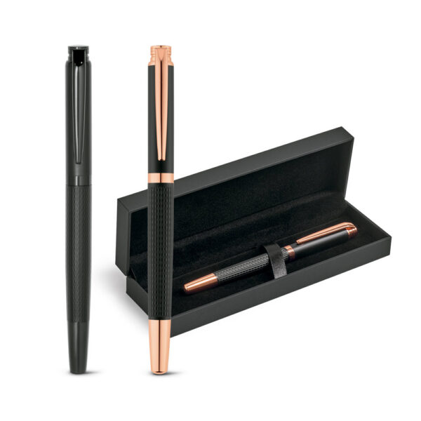 SPBrindes Corporativos - BLAZON. Caneta roller em metal com escrita em preto