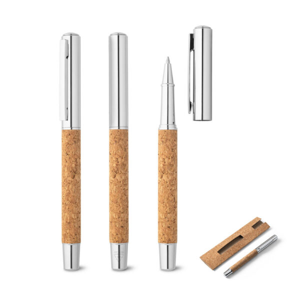 ANDREW. Caneta roller em aço inox 90% reciclado e cortiça com esc SPBrindes Corporativos - ANDREW. Caneta roller em aço inox 90% reciclado e cortiça com escrita em azul