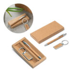 SPBrindes Corporativos - LAVRE. Conjunto composto por uma caneta esferográfica e chaveiro