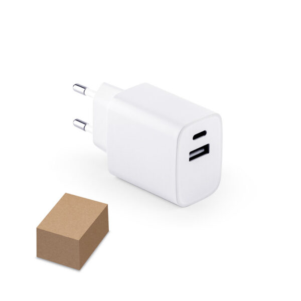 SPBrindes Corporativos - WEGENER. Adaptador de corrente com porta USB-A 18W e USB-C 20W em ABS 100% reciclado