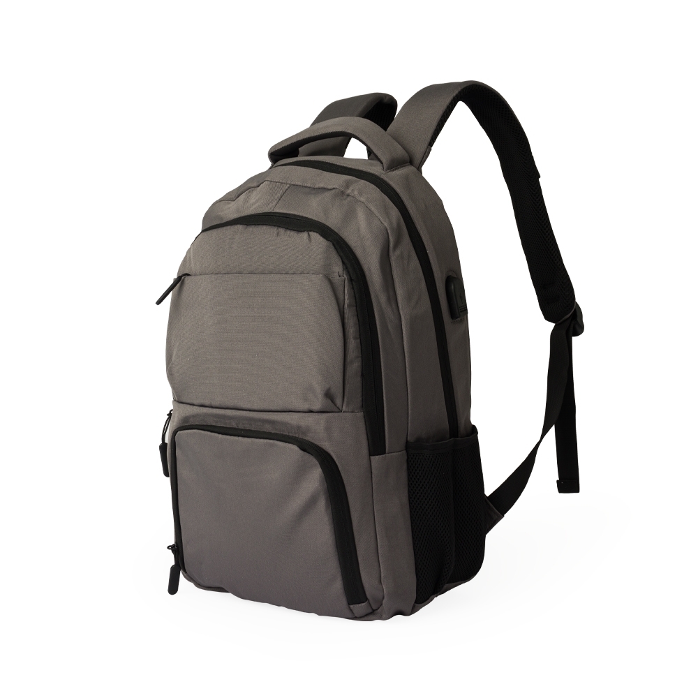SPBrindes Corporativos - MOCHILA DE POLIÉSTER USB 28L